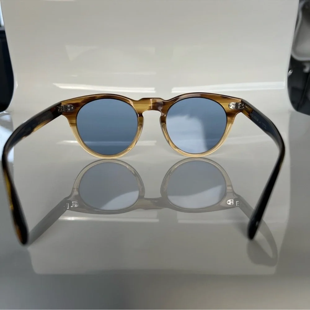 Oliver People's Lewen Sunglasses.
Zero Scratches - Picture 3 of 6